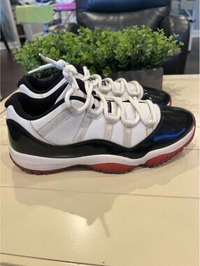 Air Jordan 11 Retro Low 'Concord-Bred'